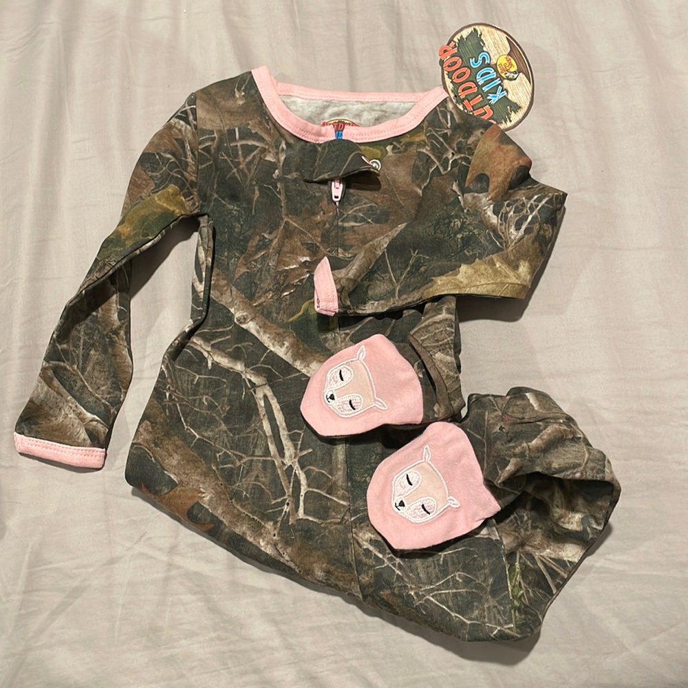 Bass Pro Shops Baby Camo Sleeper